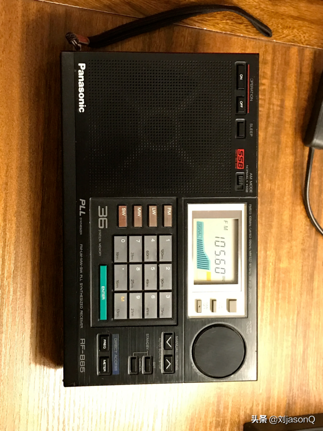 松下Panasonic RF-EB66型号PLL合成收音机外观