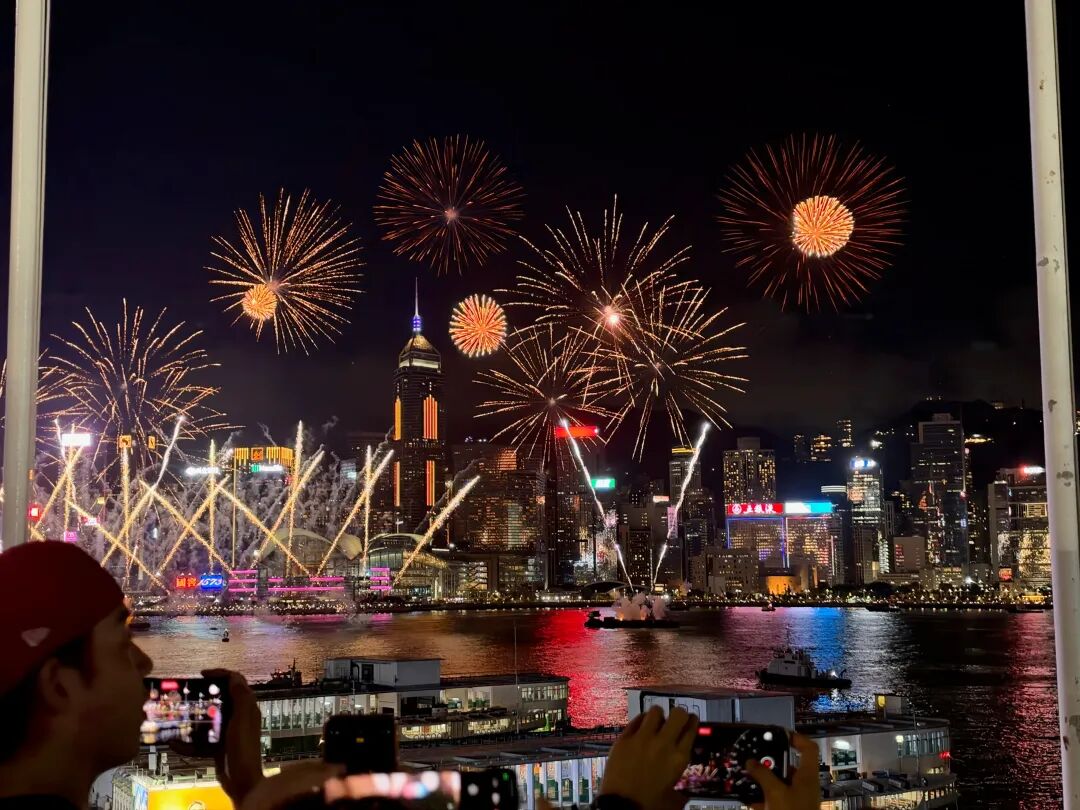 维港金色烟花全景样张
