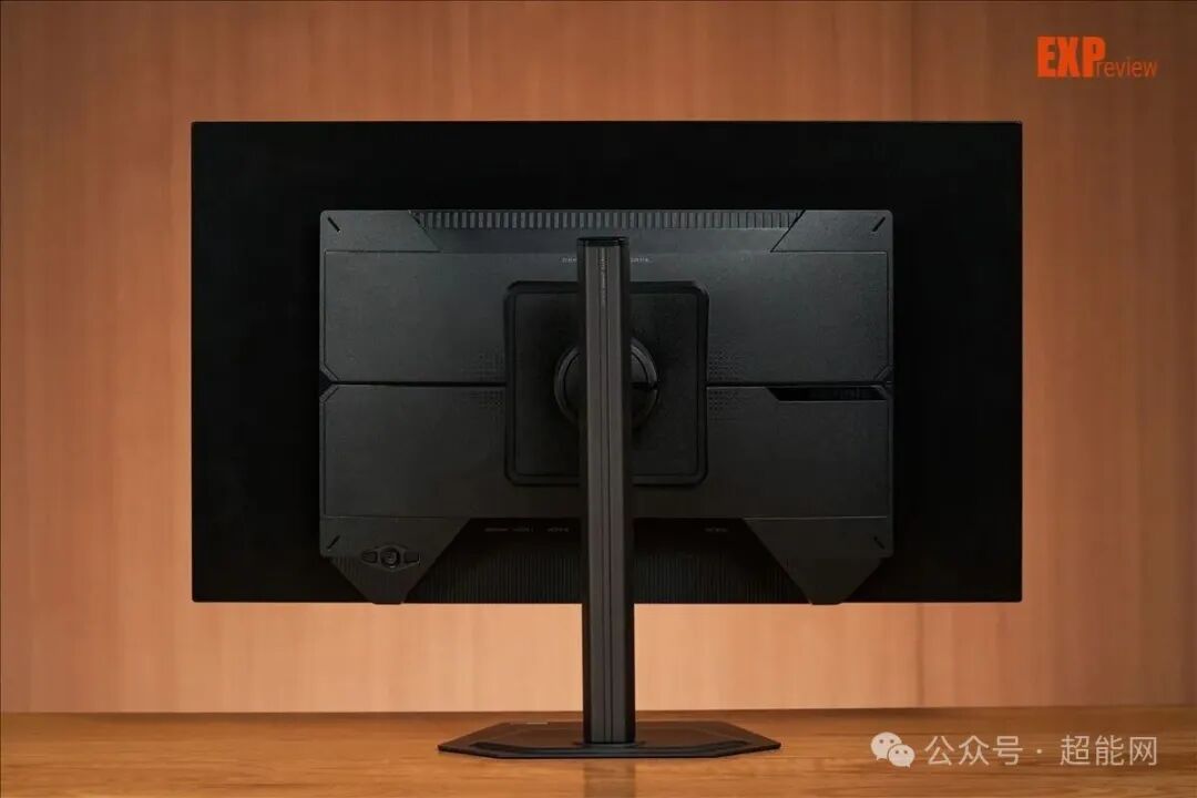 技嘉GO27Q24G显示器侧面与背部设计
