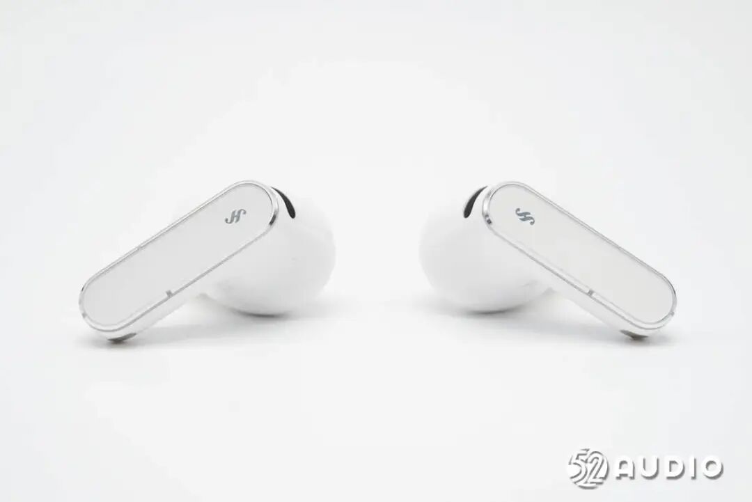 耳机外侧悦彰星环设计