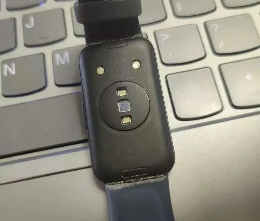华为手环背面传感器