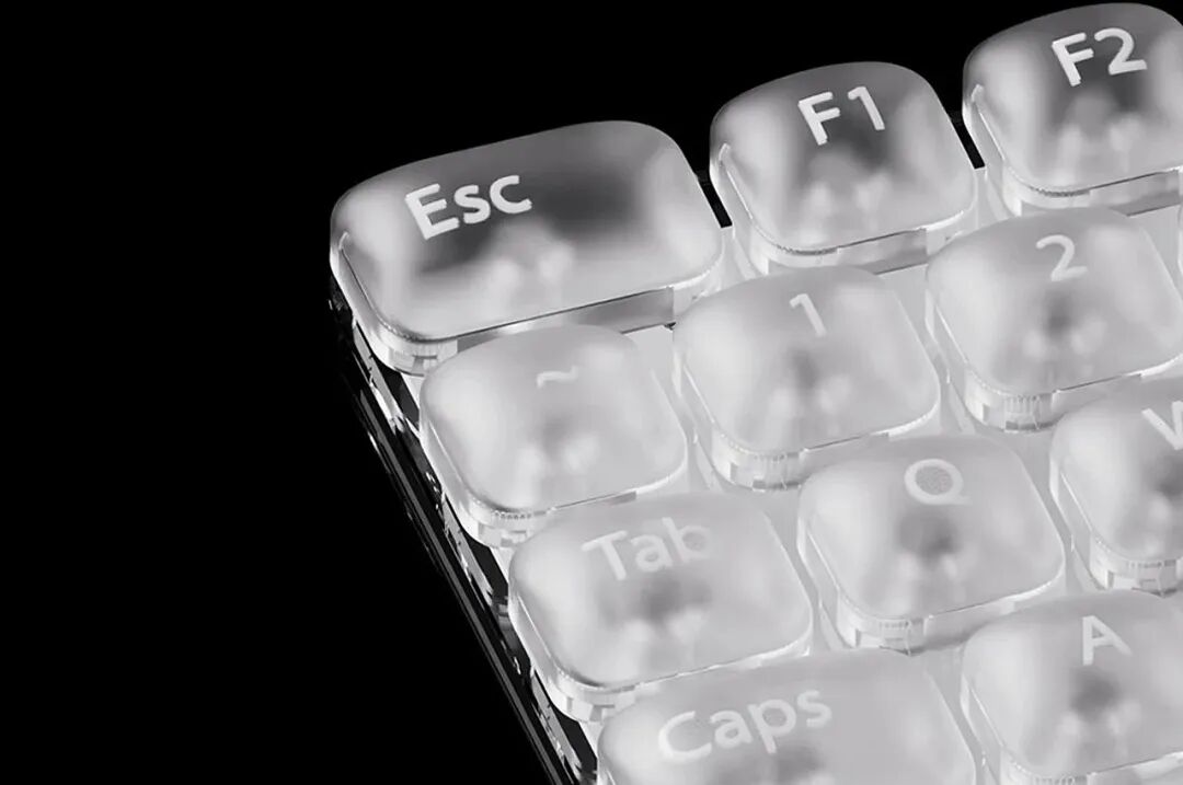 透明材质键盘按键Esc F1 F2特写