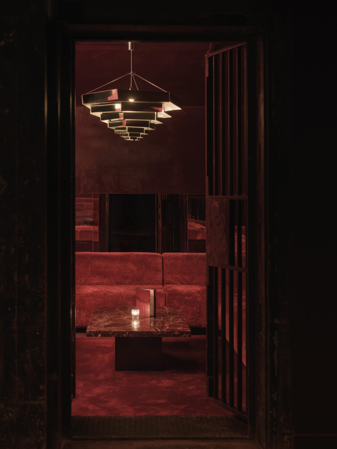 Bar Lina红色空间内部