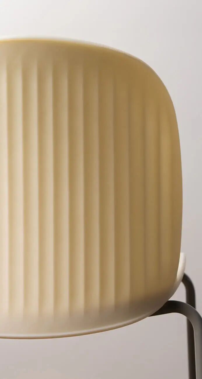 垂直条纹椅子靠背