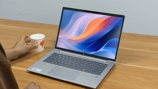 打翻水杯测试动图