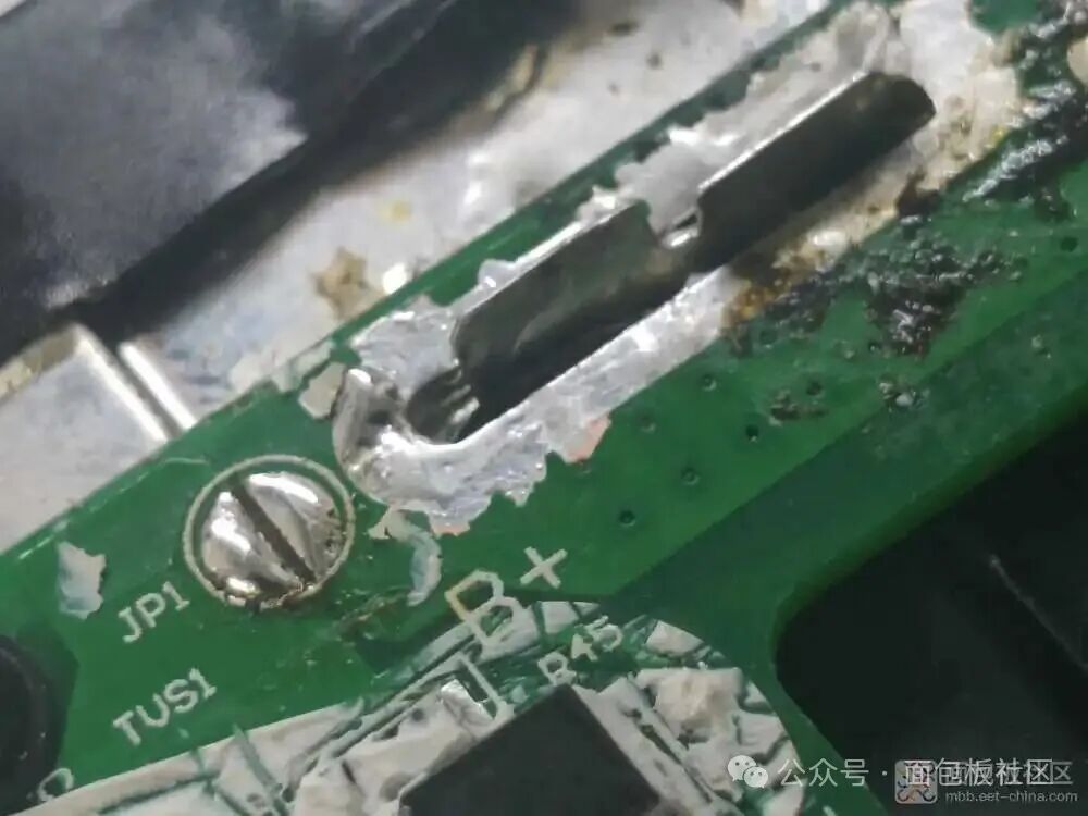 JP1 跳线与 TVS 管连接