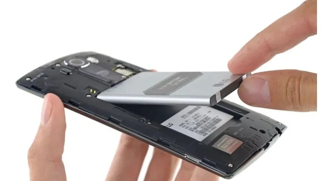 手机拆机更换电池示意图