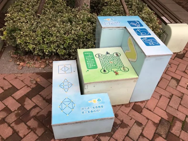 校园里的数学一笔画游戏互动装置