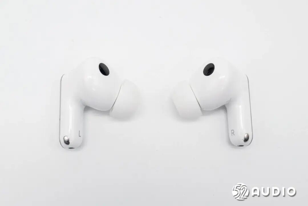 耳机内侧及L/R标识