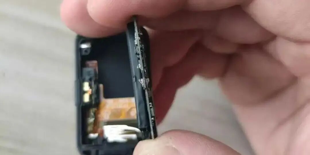 超薄PCB厚度展示