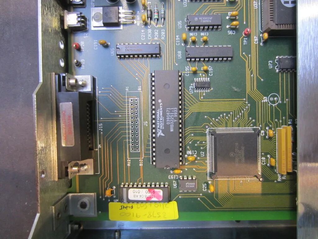 Wavetek 395 GPIB 控制器区域