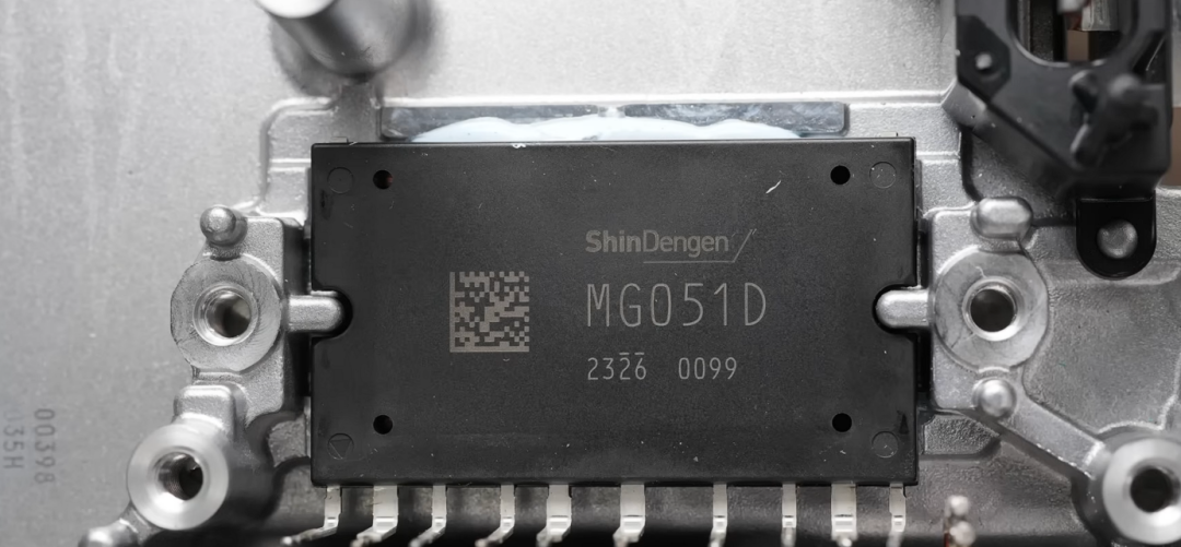 新电元MG051D功率模块特写