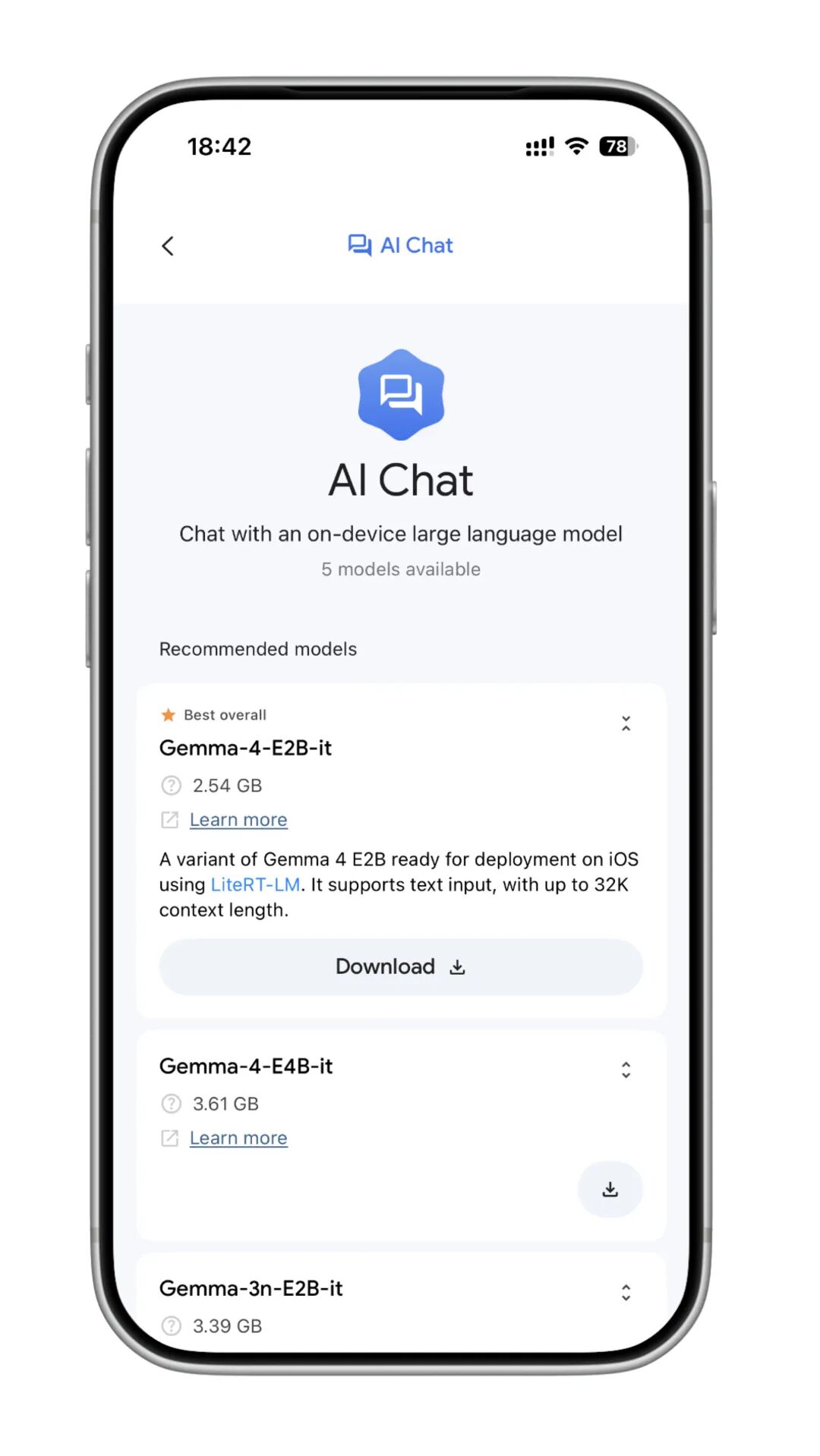 手机AI聊天应用界面展示Gemma 4模型