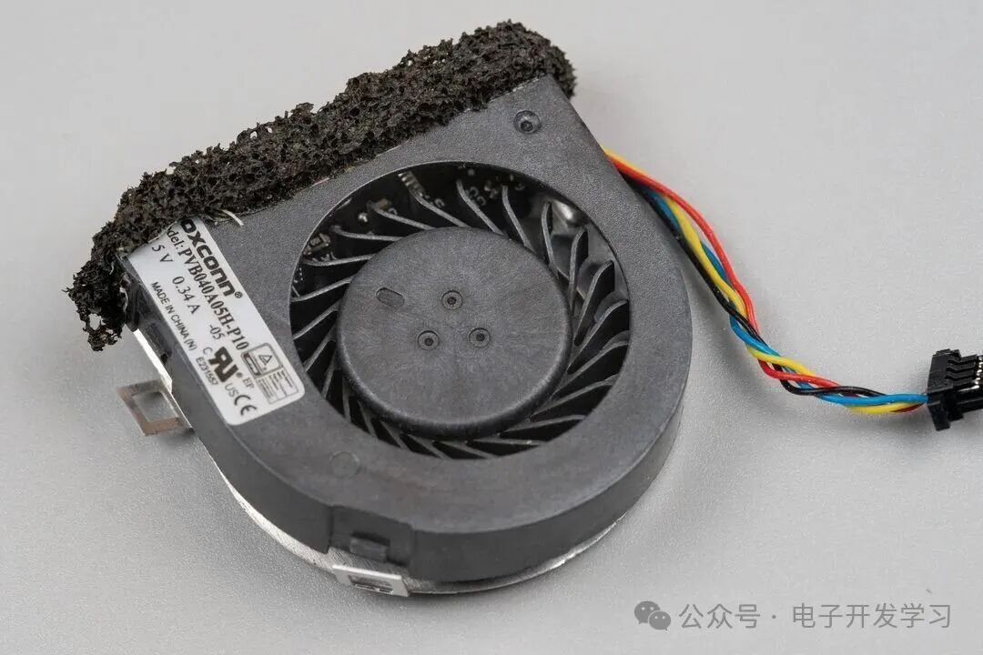 富士康5V 0.34A涡轮风扇铭牌