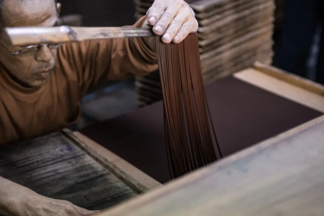 工匠手工制作线香