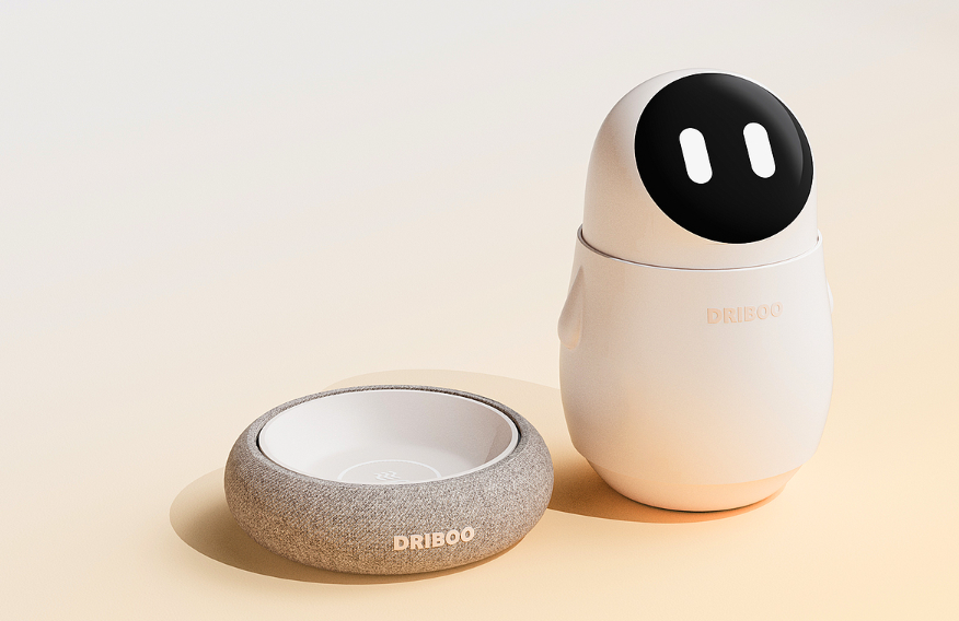 智能宠物喂食器与配套食盆，采用统一的简约设计风格