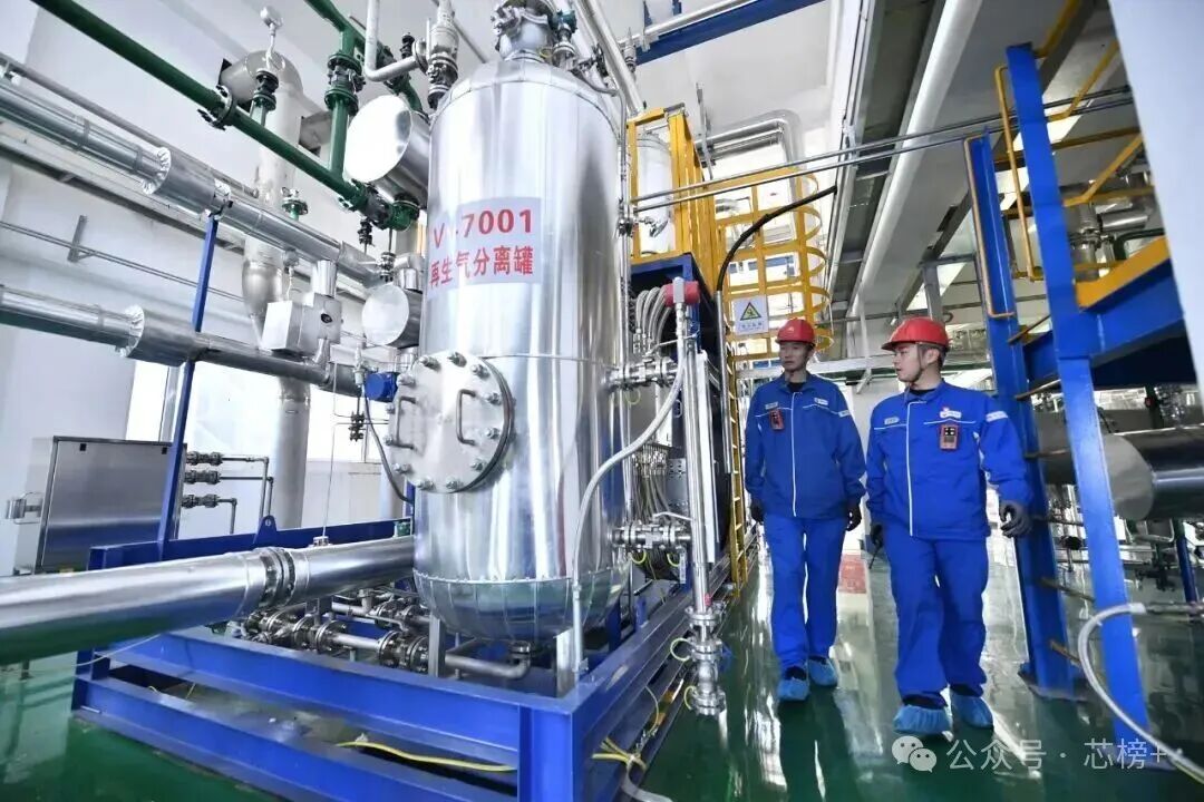 再生气分离罐特写