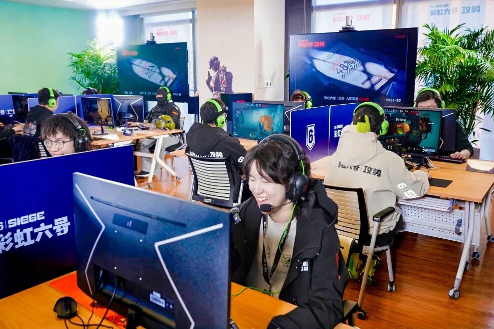 活动现场玩家体验游戏