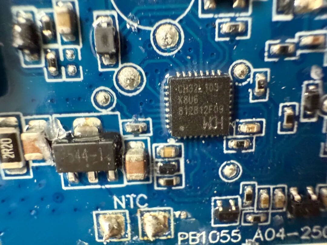 MCU芯片特写,丝印CH32L103 K8U6