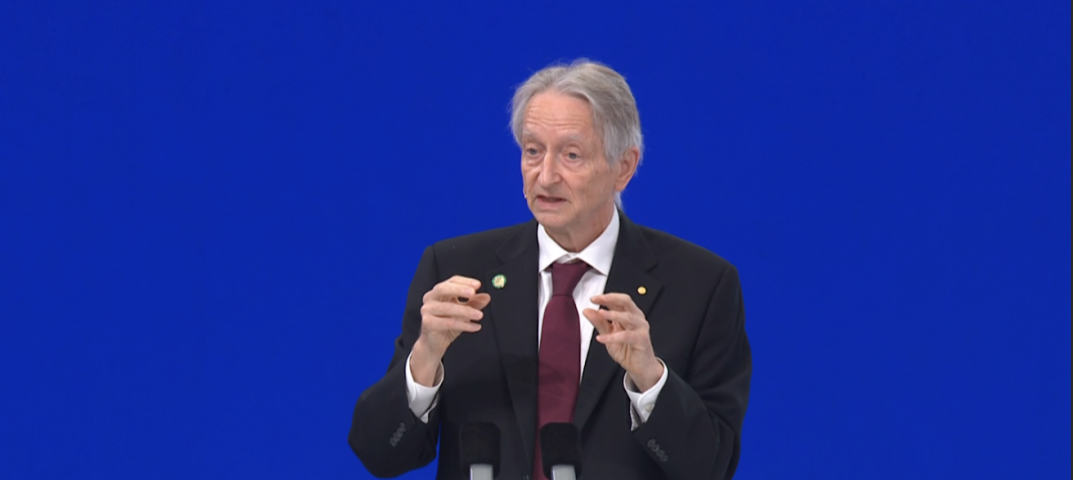 “AI教父”杰弗里·辛顿教授演讲照片