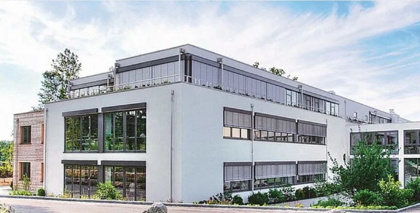 TQ Robodrive 公司现代风格办公楼外观