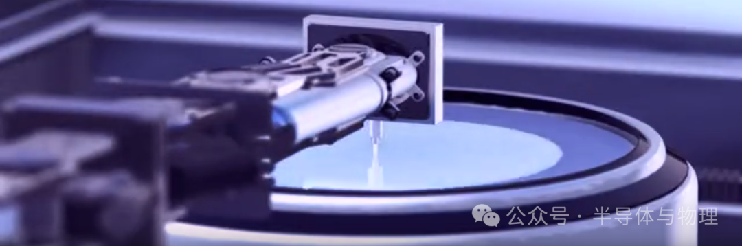 精密机械臂对晶圆进行操作