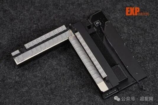 主板供电模块散热片拆解