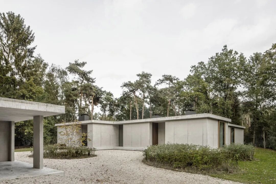 House J现代主义混凝土建筑外观