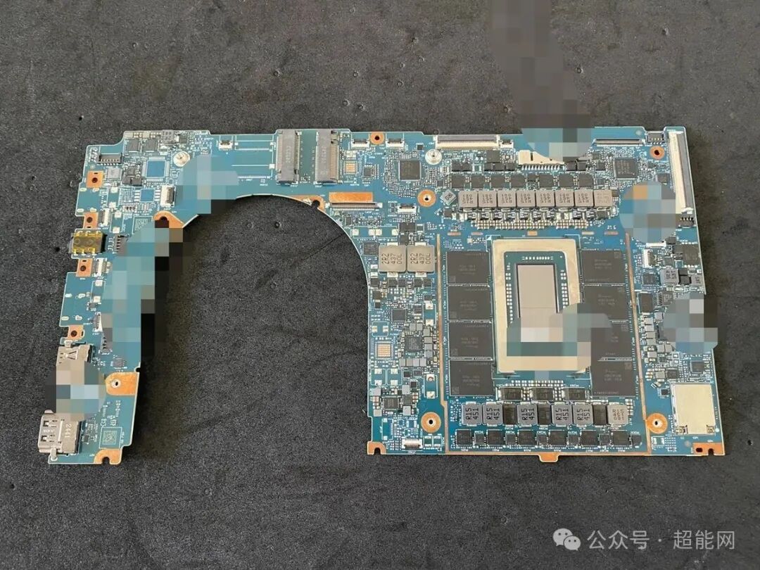 英伟达N1 SoC工程样品主板全貌