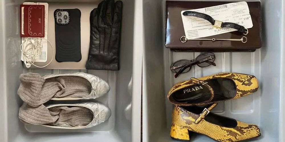 TSA安检托盘出片：消费主义符号的完美陈列