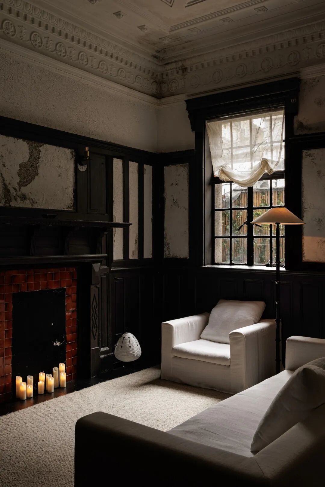 老洋房工作室角落与落地灯