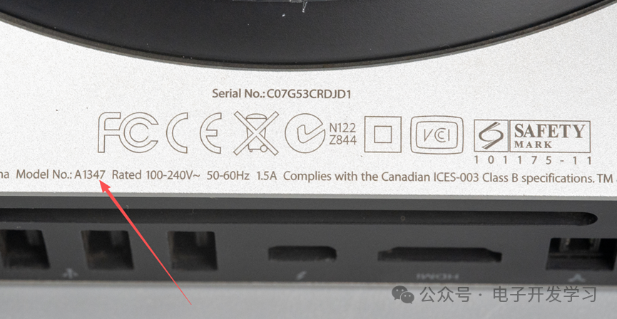 Mac mini型号标签特写