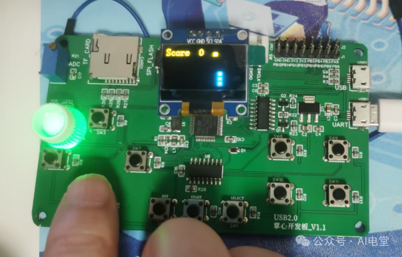 Kimi模型生成的游戏运行效果，显示正常