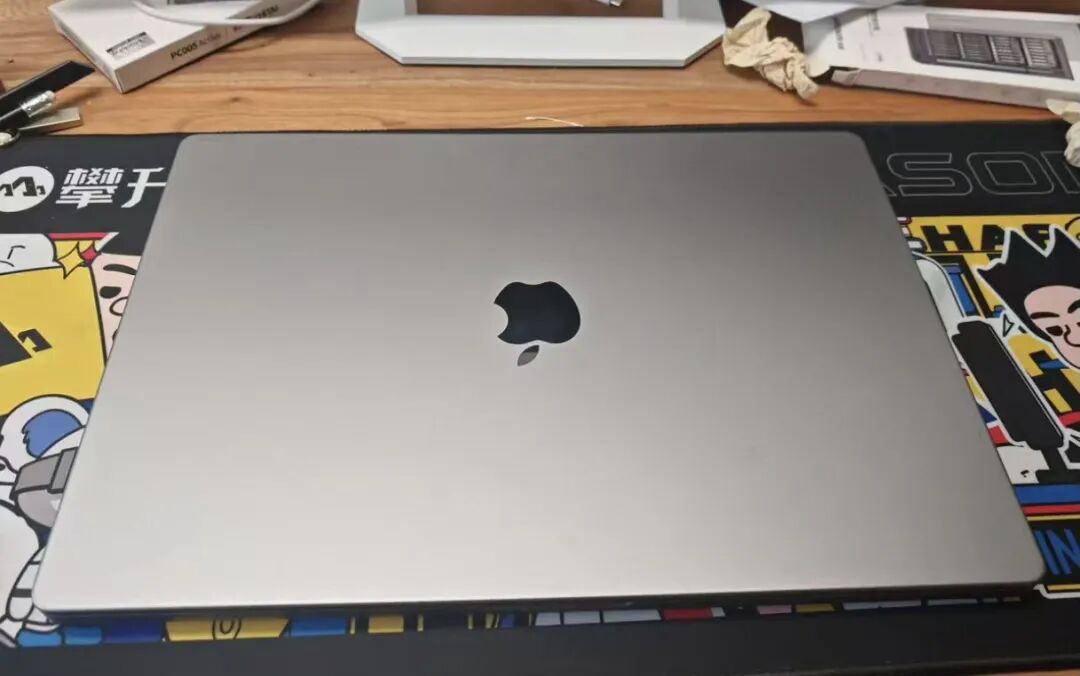 MacBook Pro闭合状态