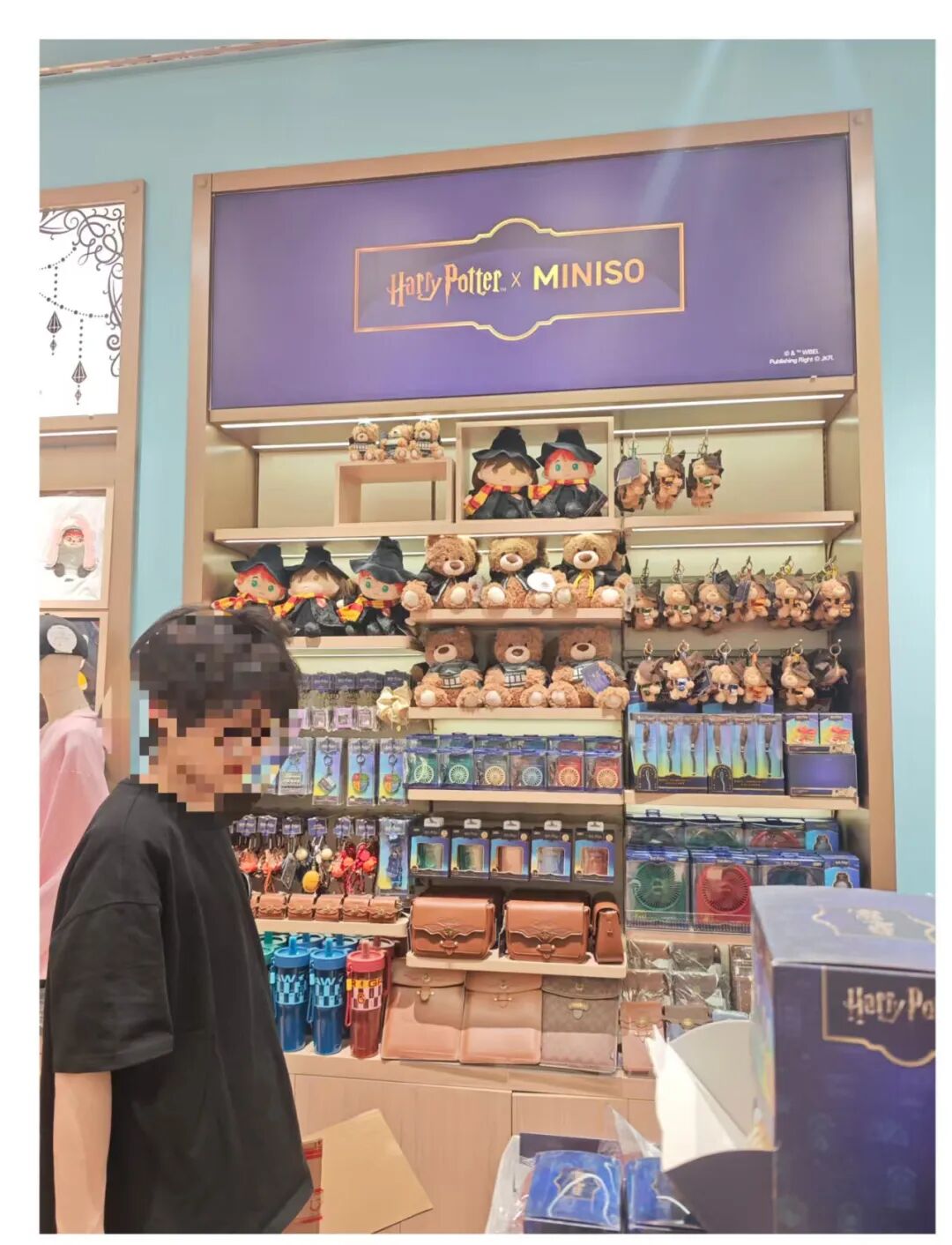哈利波特与MINISO联名商品区