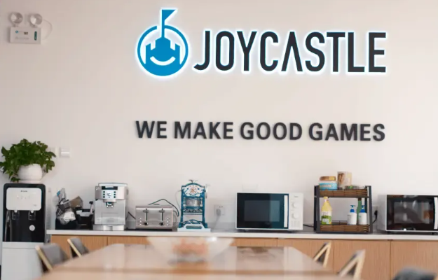 JOYCASTLE 乐堡互娱茶水间与品牌标语
