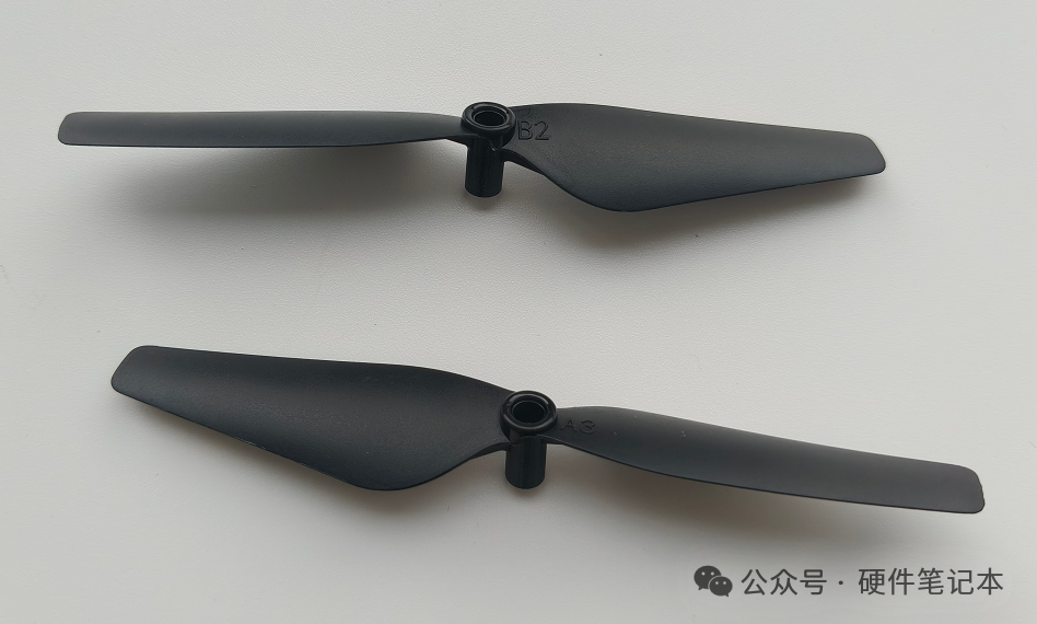 标有A3和B2的无人机螺旋桨