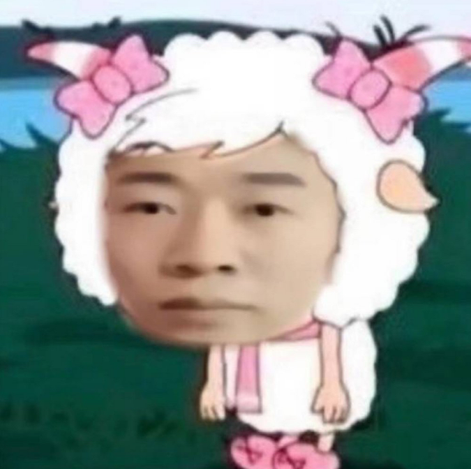 一个卡通风格的羊形角色，头部覆盖白色卷毛，头顶有两只粉色蝴蝶结装饰