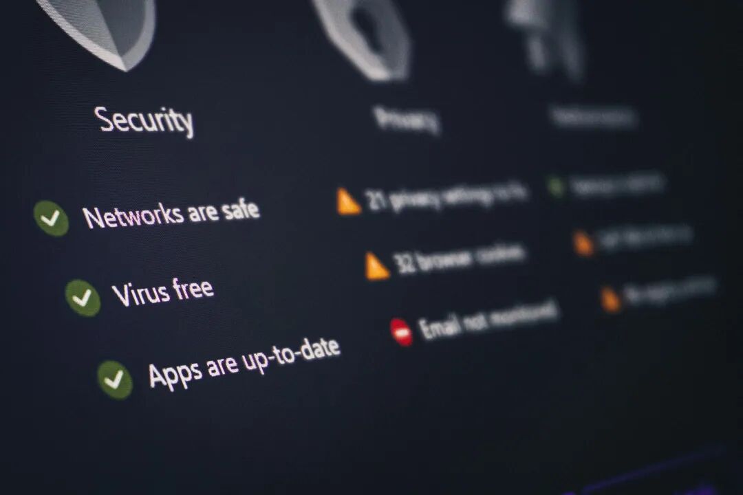 FydeOS安全状态界面,网络与病毒防护项均显示绿色对勾
