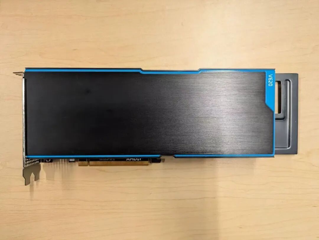 AMD V520显卡俯视图