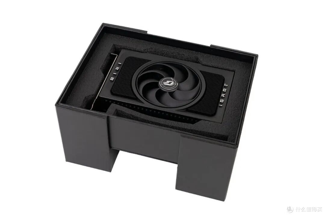 ITX 装机新标杆，iGame GeForce RTX 5060 Ti Mini OC 16GB 开箱