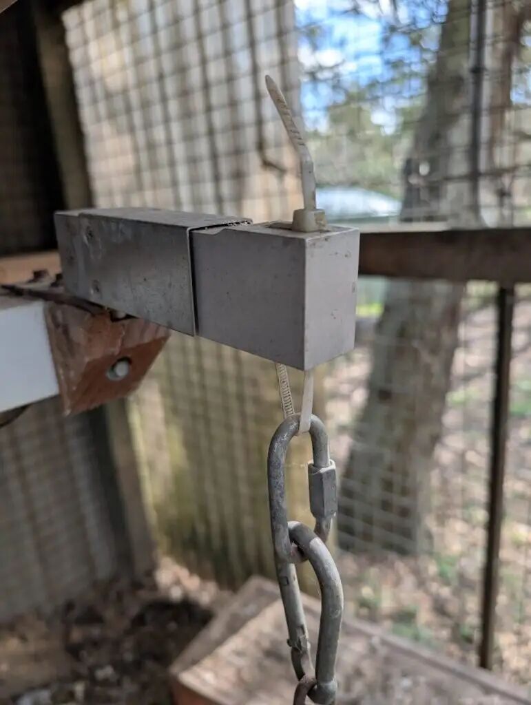 安装在木结构上的金属称重传感器