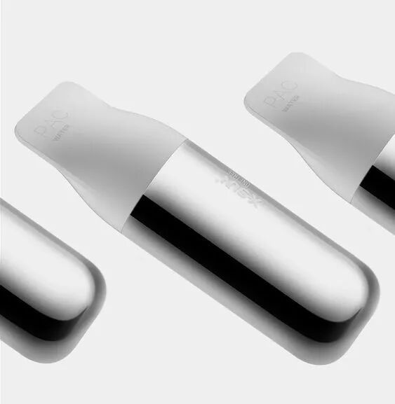 银色金属质感笔状PAC WATCH设备