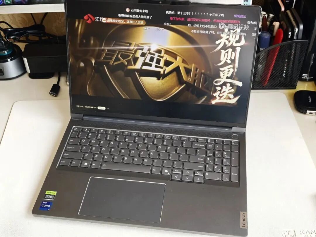 ThinkBook 16P播放视频界面