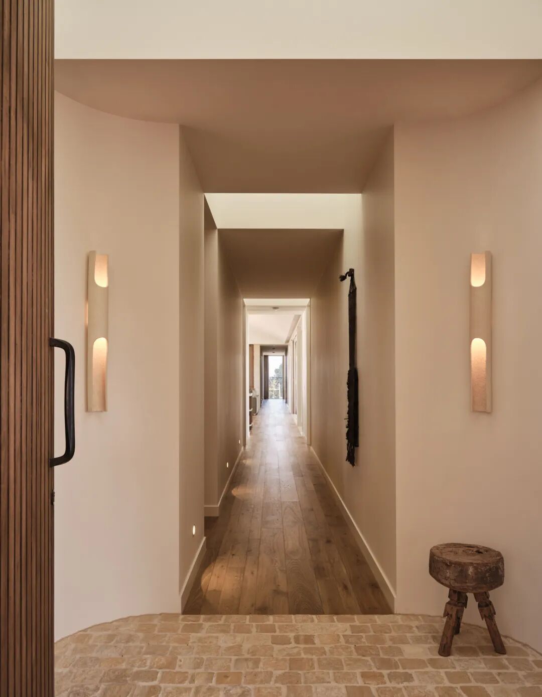 室内走廊视角一