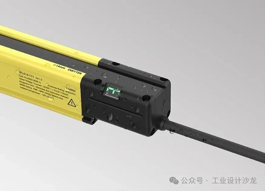 黄色防水工业传感器特写