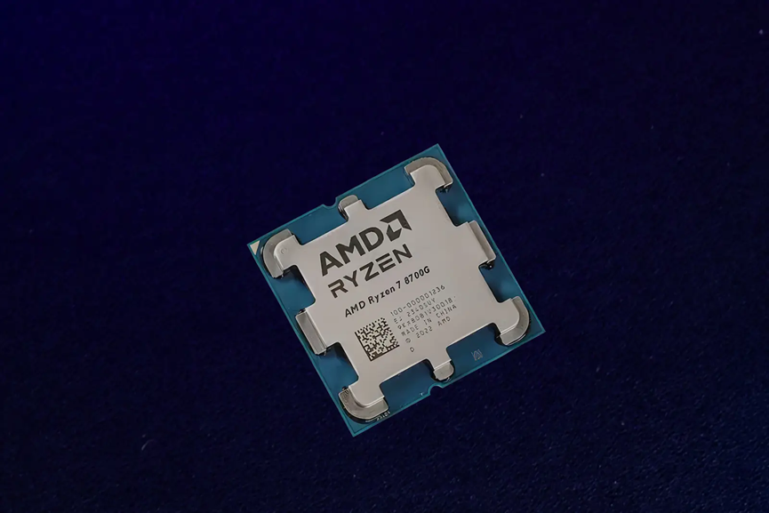 AMD锐龙7 8700G处理器特写照片