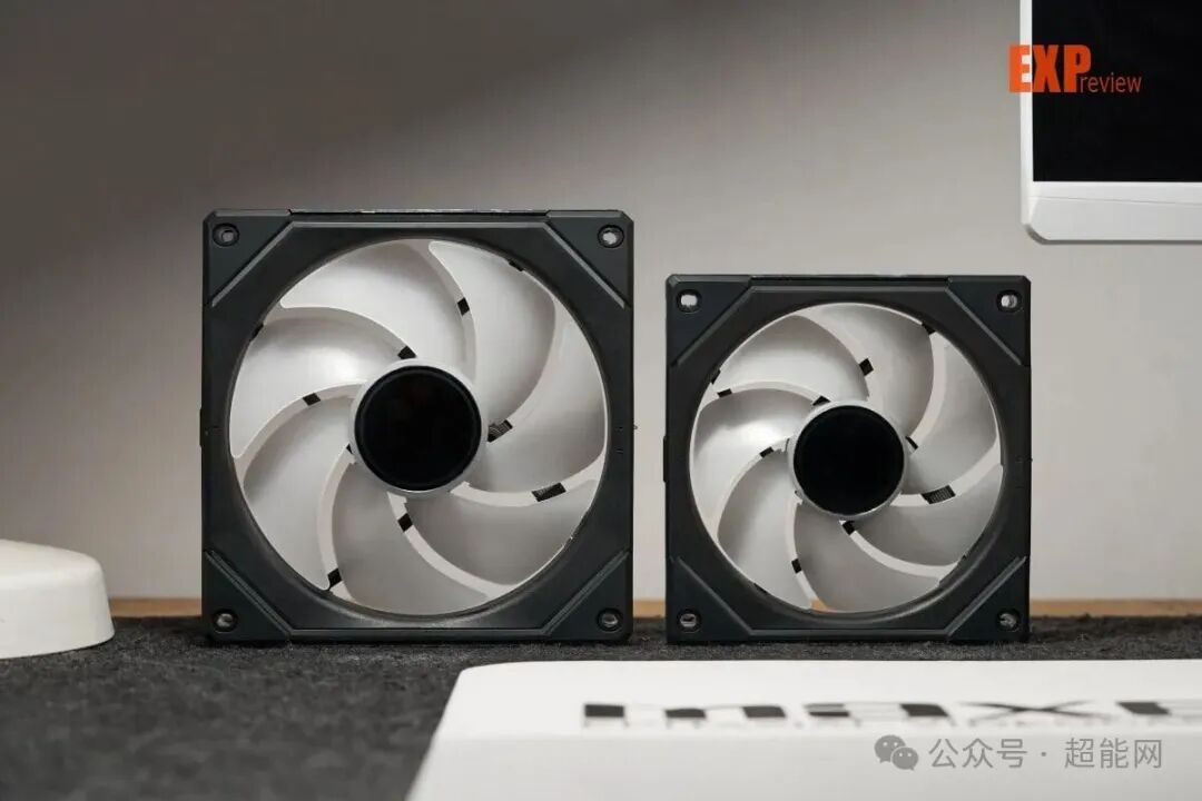 12cm与14cm风扇外观对比