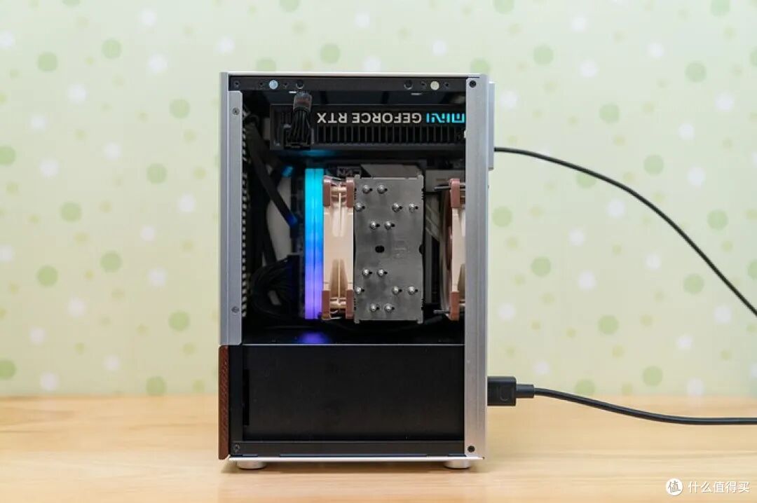 ITX 装机新标杆，iGame GeForce RTX 5060 Ti Mini OC 16GB装机篇