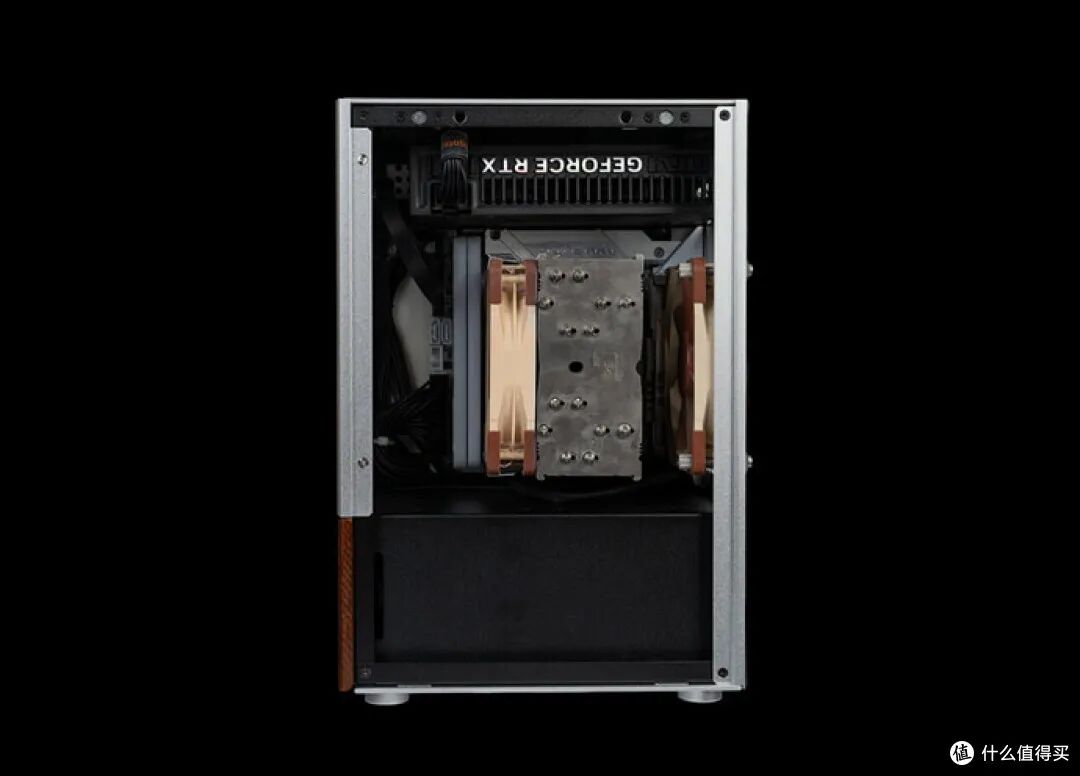 显卡安装于ITX机箱顶部风道